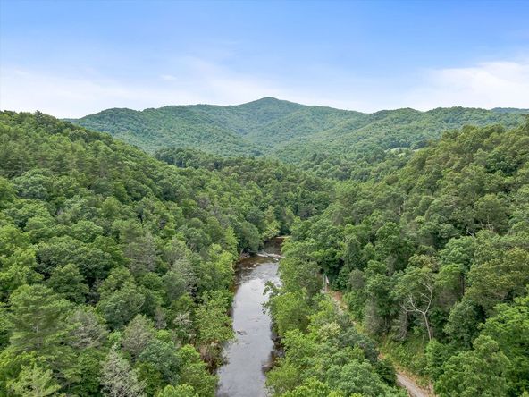 Majors Estate: 1610 Perth Rd, Clyde, NC 28721
